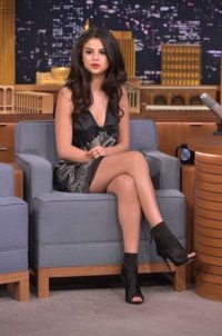 Selena Legs Phone