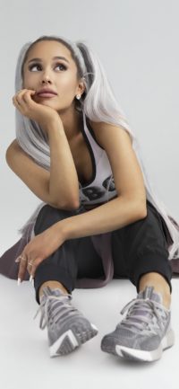 Cool Ariana Grande Wallpaper 2