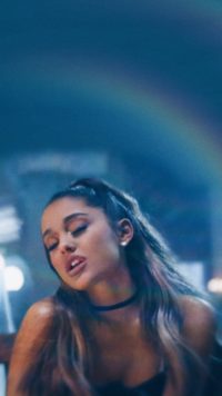 Cool Ariana Grande Wallpaper