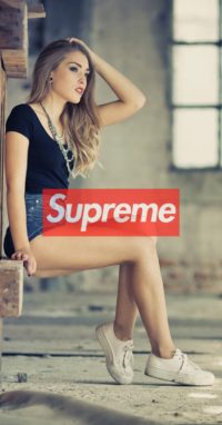 Supreme Girls Wallpaper