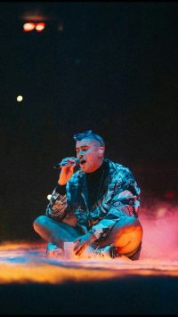 iPhone Bad Bunny Wallpaper 3