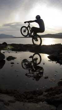 iPhone Mountain Bike Wallpaper 2