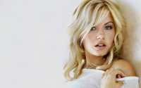 Elisha Cuthbert Wallpaper 1