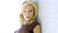 Elisha Cuthbert Wallpaper 7