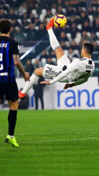 Ronaldo Bicycle Kick Wallpaper 10